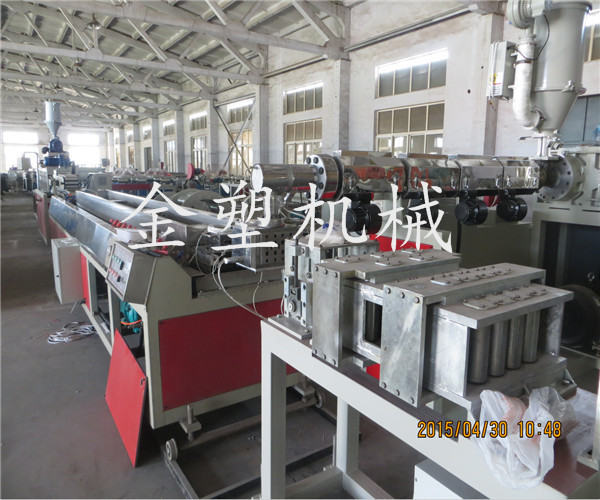 PE塑鋼纏繞排水管生產(chǎn)線(xiàn)